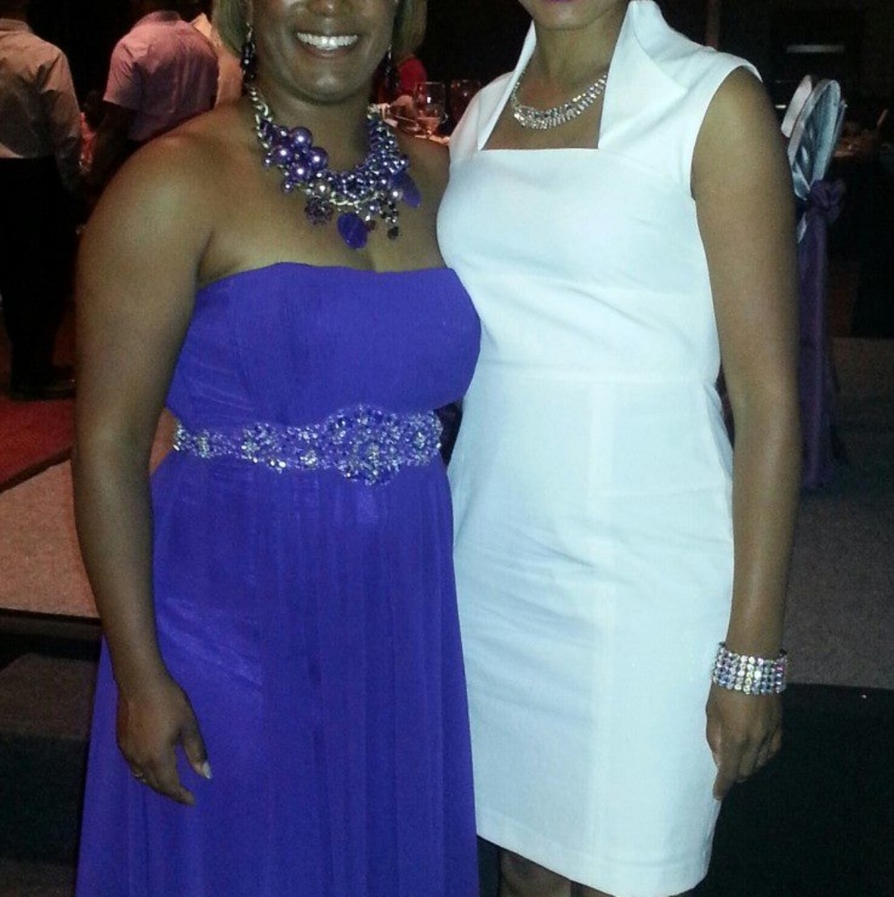 Andrew Marc White fitted dinner dress